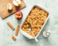 Crumble de pommes au caramel beurre salé et Gavottes