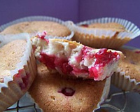 Petits muffins aux groseilles rouges