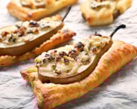 Tartelettes aux poires, Roquefort et noix