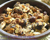 Crumble aux pêches de vigne, farine de châtaigne, noisettes...