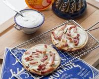 Pour vous inspirer je vous propose ma recette, hors concours : des mini tartes flambées au Boursin Cuisine Achalote et ciboulette! Une recette rapide et facile qui régalera…