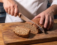 Ce n'est pas de la magie, juste une super recette : voici le pain sans gluten le plus facile du monde prêt en 15 minutes (et avec peu d'ingrédients !)