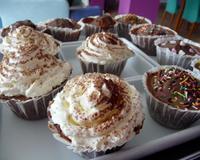 Un excellent cupcake qui semble tout doux avec sa ganache au chocolat Milka et tout léger sous son nuage de chantilly.