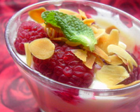 Un dessert coloré, parfumé tout en douceur avec des framboises fraiches