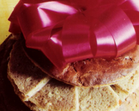 Qu'il soit au noix - au jambon - au foie gras - ou autre garniture - il figurera harmonieusement dans vos buffets de réception.