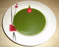 Velouté de pommes de terre aux fanes de radis