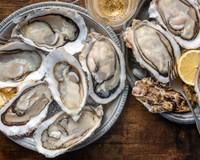 Conseils huîtres : Ouverture, conservation... Tout savoir sur les huîtres pour réussir votre repas de Noël 2025