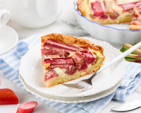 “Un petit twist tout simple, mais qui change tout” :  Une primeur partage son astuce simple mais très efficace pour réussir à coup sûr votre tarte à la rhubarbe !