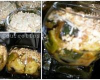 Une verrine avec des épices, des courgette un crumble sur le dessus, de quoi se régaler à l'heure de l'apéro.