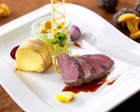 Cuissot de chevreuil aux cèpes