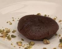 Le moelleux au chocolat est LE classique des desserts au chocolat ! Moelleux et fondant, ce gâteau en satisfera plus d'un !