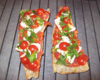 Tartines chorizo et chèvre
