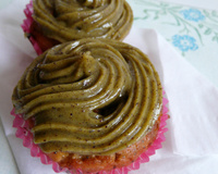 Cupcakes citron-pavot glacés à la pistache