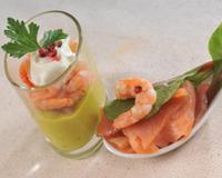Des petites verrines au saumon et Tartare. Un régal pour toutes les occasions.