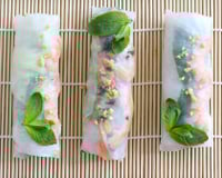 Rouleaux de printemps aux crevettes et sauce citronnée