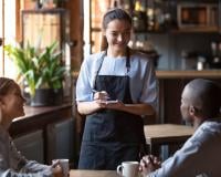 Cette mauvaise habitude très répandue aurait le don d’énerver particulièrement les serveurs au restaurant