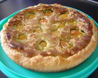 Une tarte à la pistache et aux abricots.