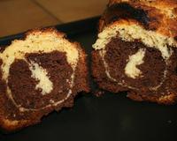 Gâteau au chocolat et à la vanille.