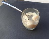 Petite verrine à la bretonne de Saint-Jacques au vin blanc, servies au format tapas.
