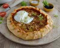 Tarte pizza à l'oignon et à la Burrata