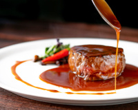 Une sauce trop liquide : voici la technique infaillible de ce gagnant de Top Chef pour l'épaissir facilement