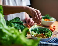 Manger moins de viande : voici les aliments et les quantités à consommer chaque jour pour éviter les carences