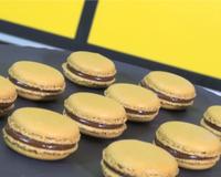 Des macarons au caramel beurre salé, de véritables macarons relevés et terriblement délicieux...