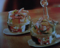 Verrines de crevettes roses, pêches blanches, verveine citronnée