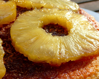 Gâteau au yaourt, au rhum et à l'ananas