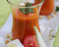 Gaspacho de poivrons rouges et son sorbet tomates/basilic/huile d'olive