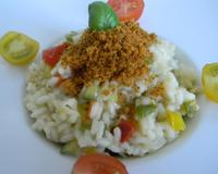 Un risotto crèmeux au bon goût de légumes et basilic, accompagné de sa chapelure qui apporte peps et croustillant.