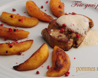Foie gras poêlé à l'émulsion de pommes épicées et pommes roties