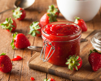 Comment faire une délicieuse confiture de fraises sans cuisson en quelques minutes ?