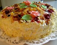 Gâteau alliant chocolat blanc et framboise, la génoise et la crème chantilly. Un vrai délice !