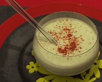 Smoothie de concombre, chèvre et menthe
