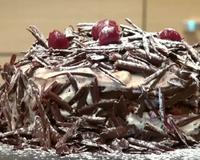 La forêt noire : un classique des desserts, finement fruité et chocolaté ...