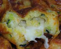 De délicieux petits moelleux aux légumes avec un coeur fondant de mozzarella, à déguster chaud pour l'apéritif, ou en entrée accompagnés d'une salade verte. En version…