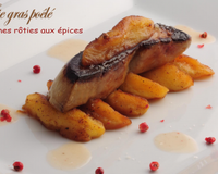 Foie gras aux pommes rôties et émulsions aux épices