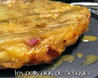 Des endives ultra fondantes, un fromage offrant un goût unique puissant et doux à la fois, quelques lamelles de jambon, le tout sur une pâte croustillante,…