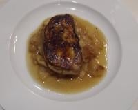 Foie gras poêlé à la poire