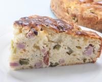 Un cake de caractère grâce au fromage Saint Agur. 