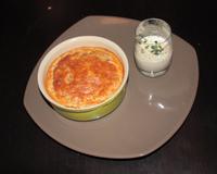 Un plat, soufflé salé aux saveurs du Sud-Ouest .
