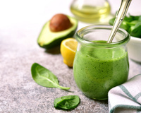 Ce chef prépare une mayonnaise légère sans huile grâce à un fruit : son astuce à tester