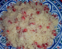 Couscous sucré aux grains de grenade et raisins