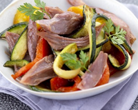 Salade de confit de canard aux légumes grillés