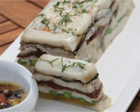 Pressé de raie aux légumes d'été au barbecue