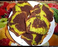 Cake moelleux marbré au chocolat et à la pistache