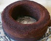 Ce gâteau au chocolat est délicieux et tellement moelleux.