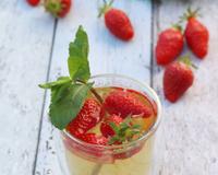 Le thé glacé, c'est la boisson incontournable de l'été. On vous montre comment le faire à la maison ? 