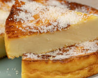 Avec une avalanche de coco râpée, voici comme faire un flan à la brésilienne ! Une recette qui change de la version classique